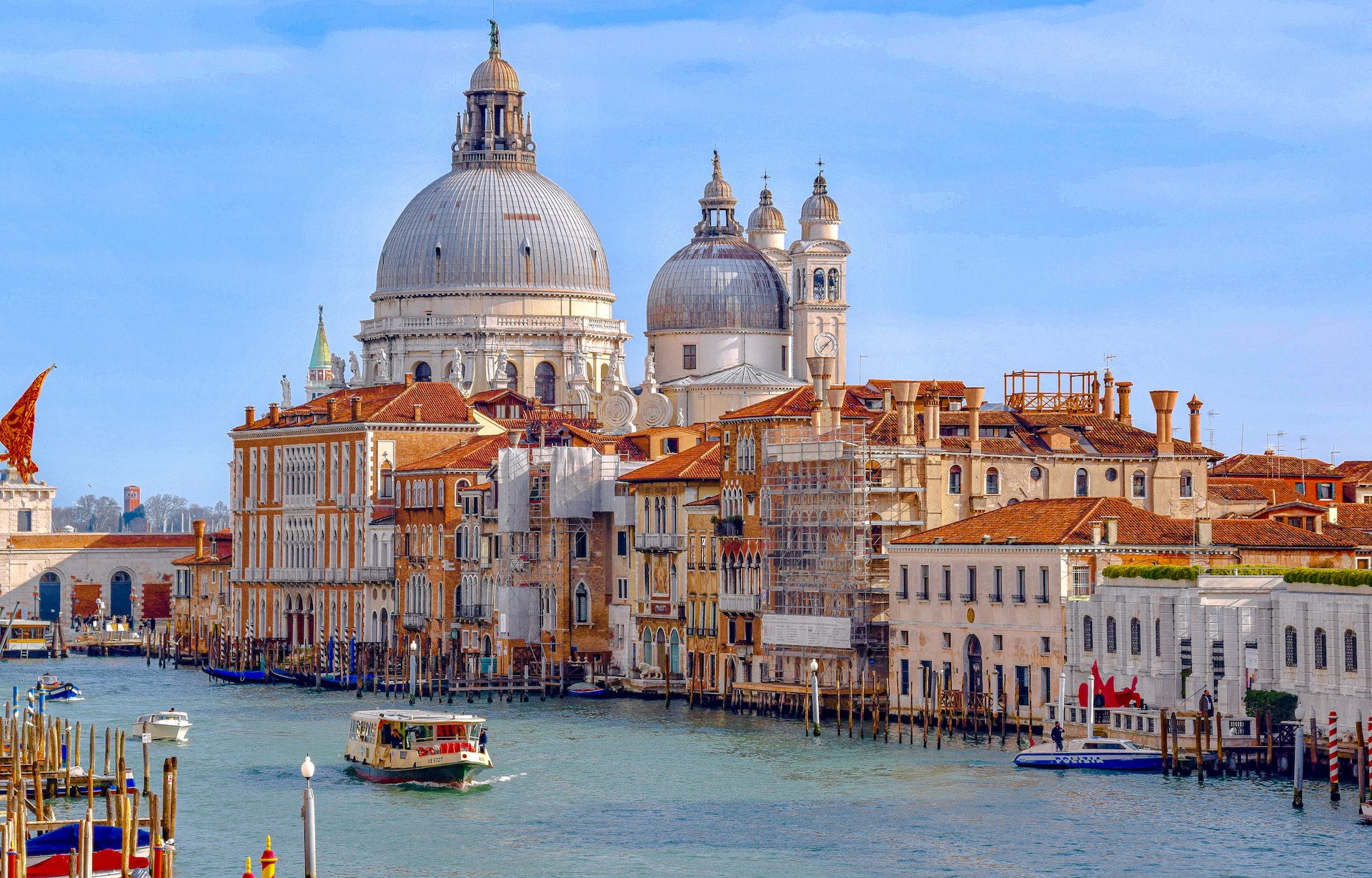 Explore the grand canal in Venice, Italy