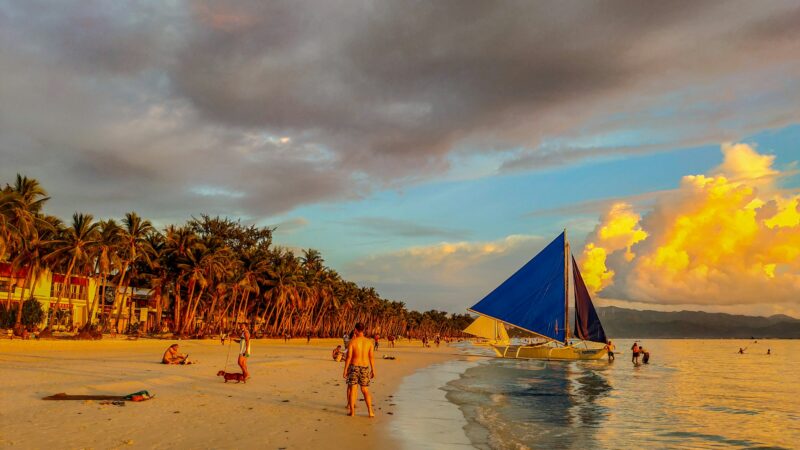 Boracay: A Comprehensive Guide to Enjoying Its Tropical Splendor